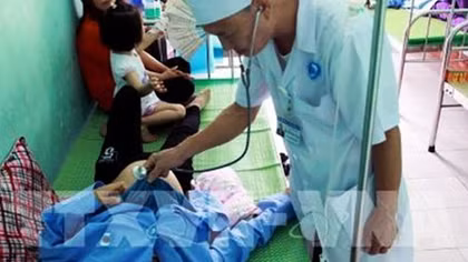 50 người nhập viện sau bữa nhậu với tiết canh lợn rừng