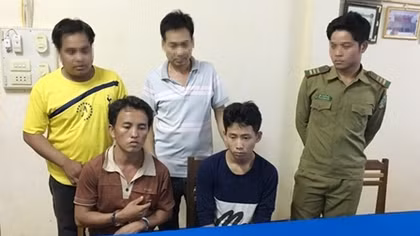 Bắt 2 đối tượng vận chuyển 10 bánh heroin trên đất Lào