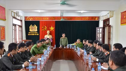 Thứ trưởng Nguyễn Văn Sơn thăm, kiểm tra công tác tại Công an tỉnh Điện Biên