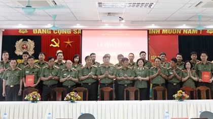 Xây dựng phong cách người CAND bản lĩnh, nhân văn, vì nhân dân phục vụ