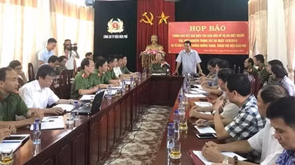 Họp báo thông tin chính thức về vụ xả súng bắn chết 2 vợ chồng rồi tự sát ở TP Điện Biên Phủ