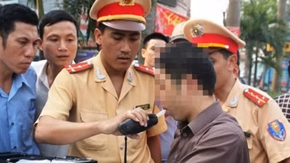 CSGT sẽ kiểm tra nồng độ cồn gần các nhà hàng, quán rượu vào giờ cao điểm