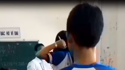 Thông tin mới nhất vụ thầy giáo và nữ sinh đánh nhau trong lớp học