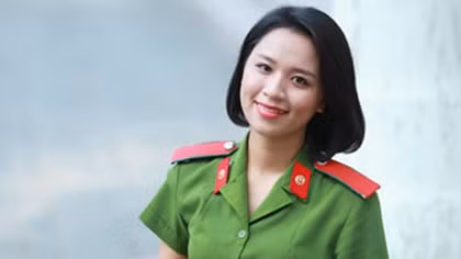Nữ thủ khoa đầu tiên của ĐH PCCC được phong quân hàm Trung úy