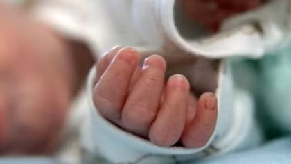 Làm rõ thông tin trẻ tử vong vì bác sĩ không mổ theo yêu cầu 