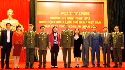 Bộ Công an tổ chức Lễ mít tinh hưởng ứng Ngày Pháp luật