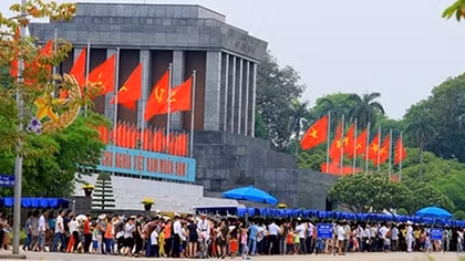 Hơn 31.000 người viếng lăng Chủ tịch Hồ Chí Minh trong ngày 2-9