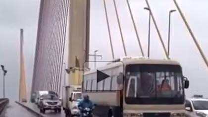 Lái xe Học viện Cảnh sát kể giây phút chắn gió cầu Bãi Cháy gây bão mạng