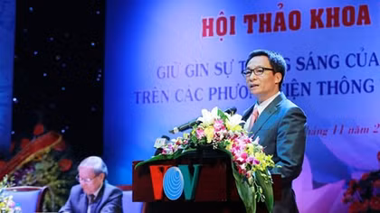 Phát triển, làm mới, làm giàu tiếng Việt một cách chọn lọc