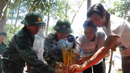 Chuyện chưa kể về những "mách bảo" của liệt sĩ trên đất nước Triệu Voi