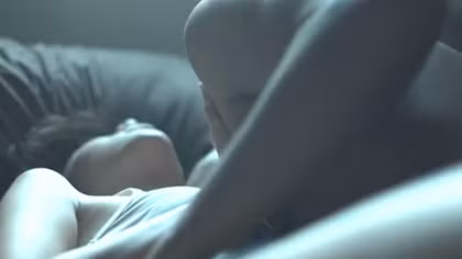 Người phụ nữ lãnh quả cực đắng khi bị "phi công" tống tiền bằng clip nóng