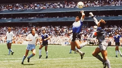 10 tình huống gây tranh cãi nhất lịch sử World Cup