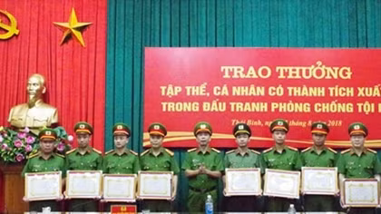 Nhiều tập thể, cá nhân Công an tỉnh Thái Bình được khen thưởng