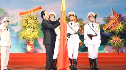 Chủ tịch nước Trần Đại Quang tặng thưởng huân huy chương nhân dịp kỷ niệm 27-7