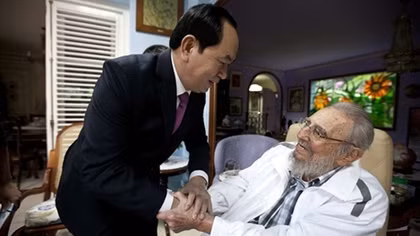 Mười ngày và một giờ