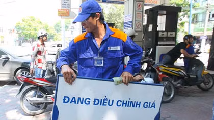 Giá xăng lên cao nhất từ đầu năm