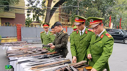 Quốc hội thảo luận về dự án Luật quản lý, sử dụng vũ khí, vật liệu nổ và công cụ hỗ trợ
