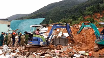 Sạt lở đất kinh hoàng tại TP Nha Trang