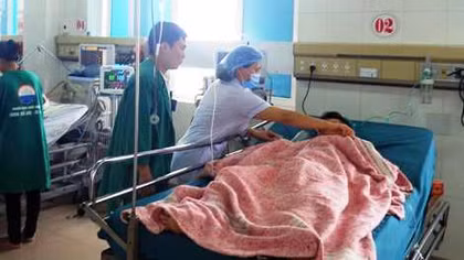  Cứu sống bệnh nhân vỡ gan, ngưng tim sau TNGT
