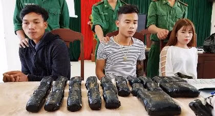 Bắt đối tượng người Lào vận chuyển số ma túy cực “khủng” qua biên giới 