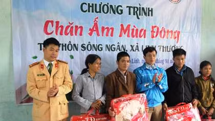 Tuổi trẻ Công an Gio Linh chia sẻ khó khăn với người nghèo