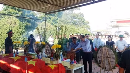 Tìm kiếm hài cốt liệt sĩ trên đất bạn Lào