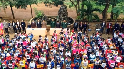 Học sinh Quảng Trị tưởng niệm Chủ tịch Fidel Castro 