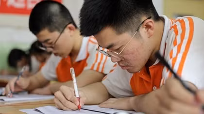 Kỳ thi Đại học mùa COVID-19 của 10,7 triệu sĩ tử Trung Quốc 