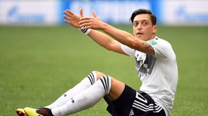 Mesut Ozil: Nỗi thất vọng từ Arsenal đến đội tuyển Đức