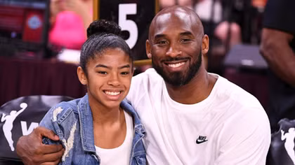 Huyền thoại bóng rổ Kobe Bryant qua đời sau tai nạn thảm khốc
