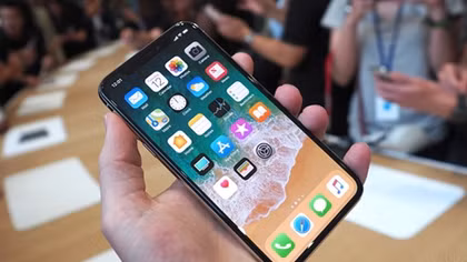 Rò rỉ hình ảnh “bằng xương bằng thịt” của iPhone X