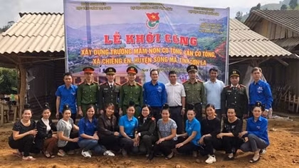 Mang yêu thương đến các em nhỏ vùng cao