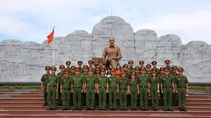 Trung đoàn CSBV mục tiêu về nguồn tại Khu lưu niệm Sáu điều Bác Hồ dạy CAND