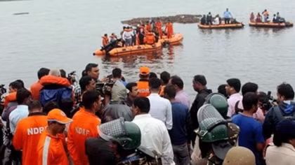 Ấn Độ: Lật thuyền du lịch khiến ít nhất 13 người chết