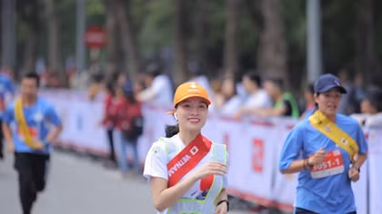 Những bóng hồng khoe sắc trên đường chạy Kizuna Ekiden 2019