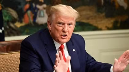 Ông Trump đóng blog sau chưa đầy một tháng