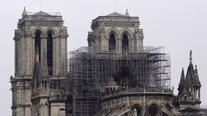 Lần đầu tiên trong hơn 200 năm, Nhà thờ Đức Bà Paris không tổ chức Thánh lễ