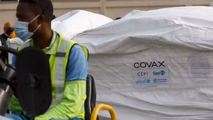 Cơ chế COVAX: Tồn tại và thách thức