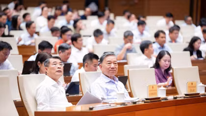 Tổng Bí thư, Chủ tịch nước Tô Lâm và Thủ tướng Chính phủ Lê Minh Hưng tại phiên họp.