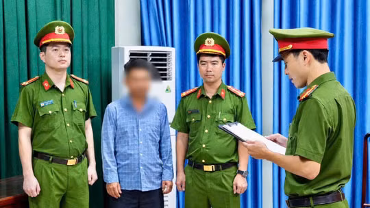 Livestream chuyện người khác - Coi chừng vi phạm pháp luật!