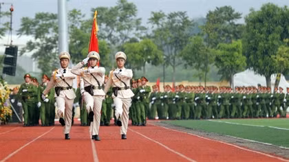 Nhận diện, đấu tranh phản bác các quan điểm sai trái, xuyên tạc về lực lượng CAND trong tình hình mới