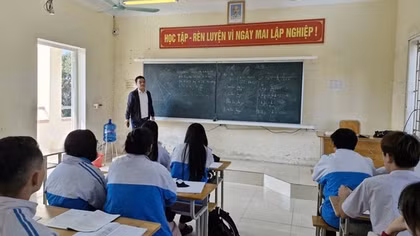 Điều chỉnh quyết định để chi trả lương cho giáo viên biệt phái