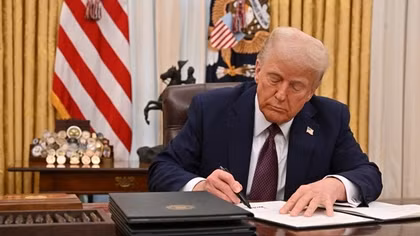 Chính quyền ông Donald Trump muốn "lật lại" vụ ám sát Tổng thống John F.Kennedy?