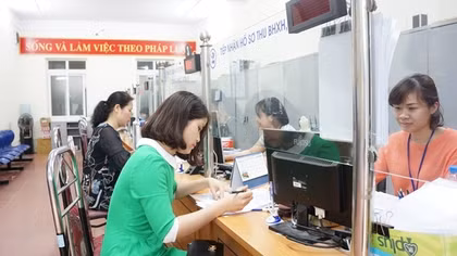 Hồ sơ hưởng trợ cấp thất nghiệp giảm mạnh