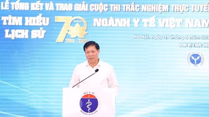 Trao giải Cuộc thi trắc nghiệm tìm hiểu lịch sử 70 năm ngành Y tế Việt Nam