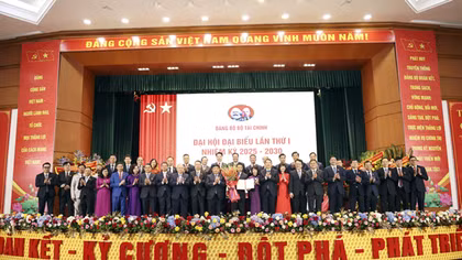 Xây dựng nền tài chính quốc gia vững mạnh để thúc đẩy tăng trưởng kinh tế