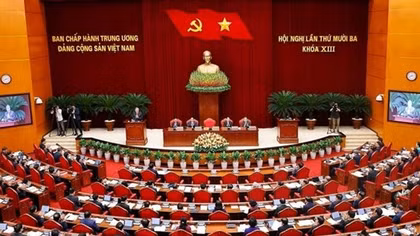 Biểu quyết giới thiệu nhân sự Ban chấp hành Trung ương khóa XIV