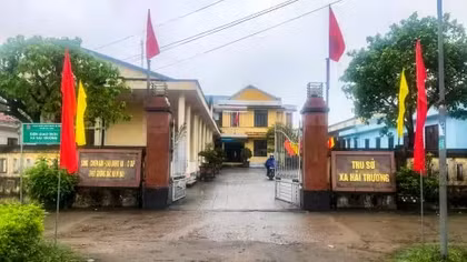 Kỷ luật Chủ tịch và Phó Chủ tịch UBND xã “làm phép” đất công