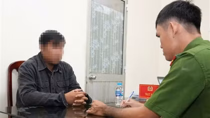 Làm việc với đối tượng đăng tải bài viết xuyên tạc về Đảng, Nhà nước và Bộ Công an