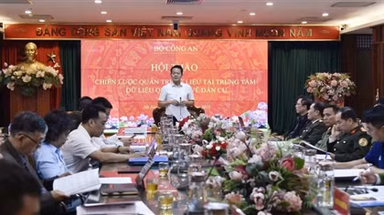 Xây dựng và hoàn thiện chiến lược quản trị dữ liệu quốc gia về dân cư phù hợp với mục tiêu phát triển